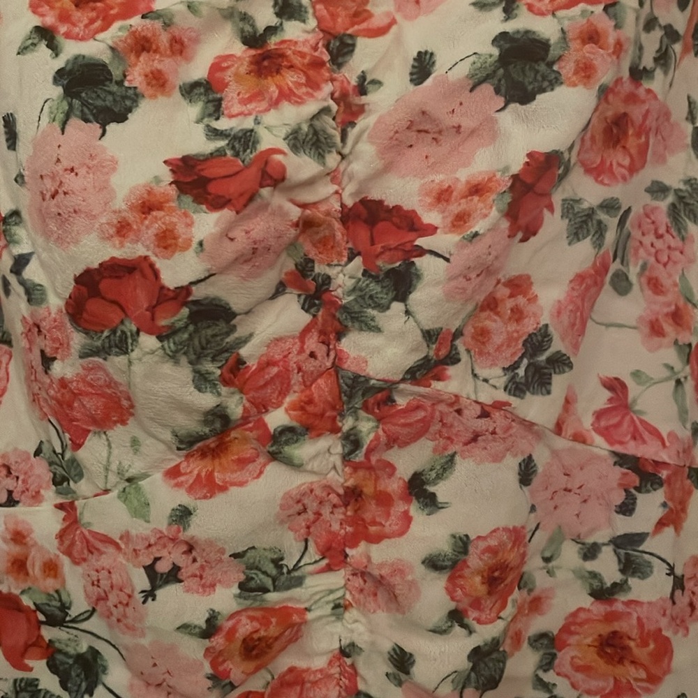 Old Navy floral neck top with middle front seam for slight ruching. - Picture 3 of 6